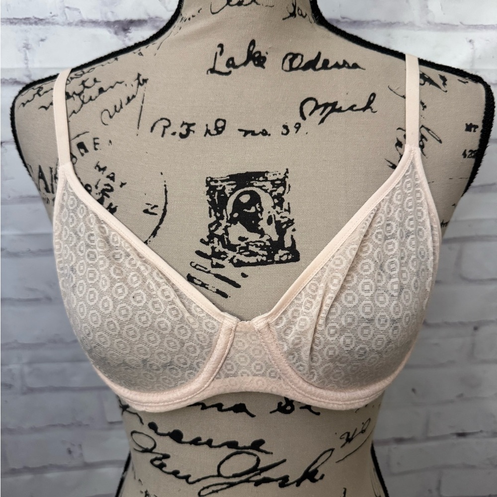Victoria’s Secret Bra Size 34C Body By Victoria Unlined Demi Beige Convertible